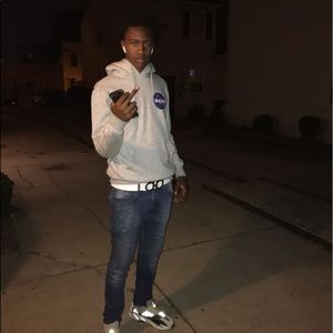 Meet your Posher, Leroy